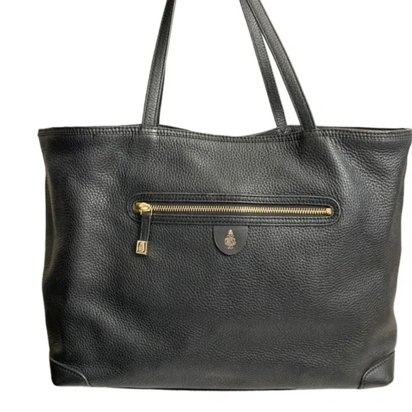 Mark cross black leather tote bag with pouchette